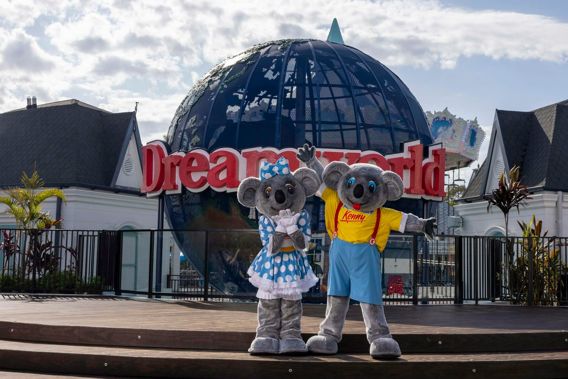 Kenny & Belinda Dreamworld Globe